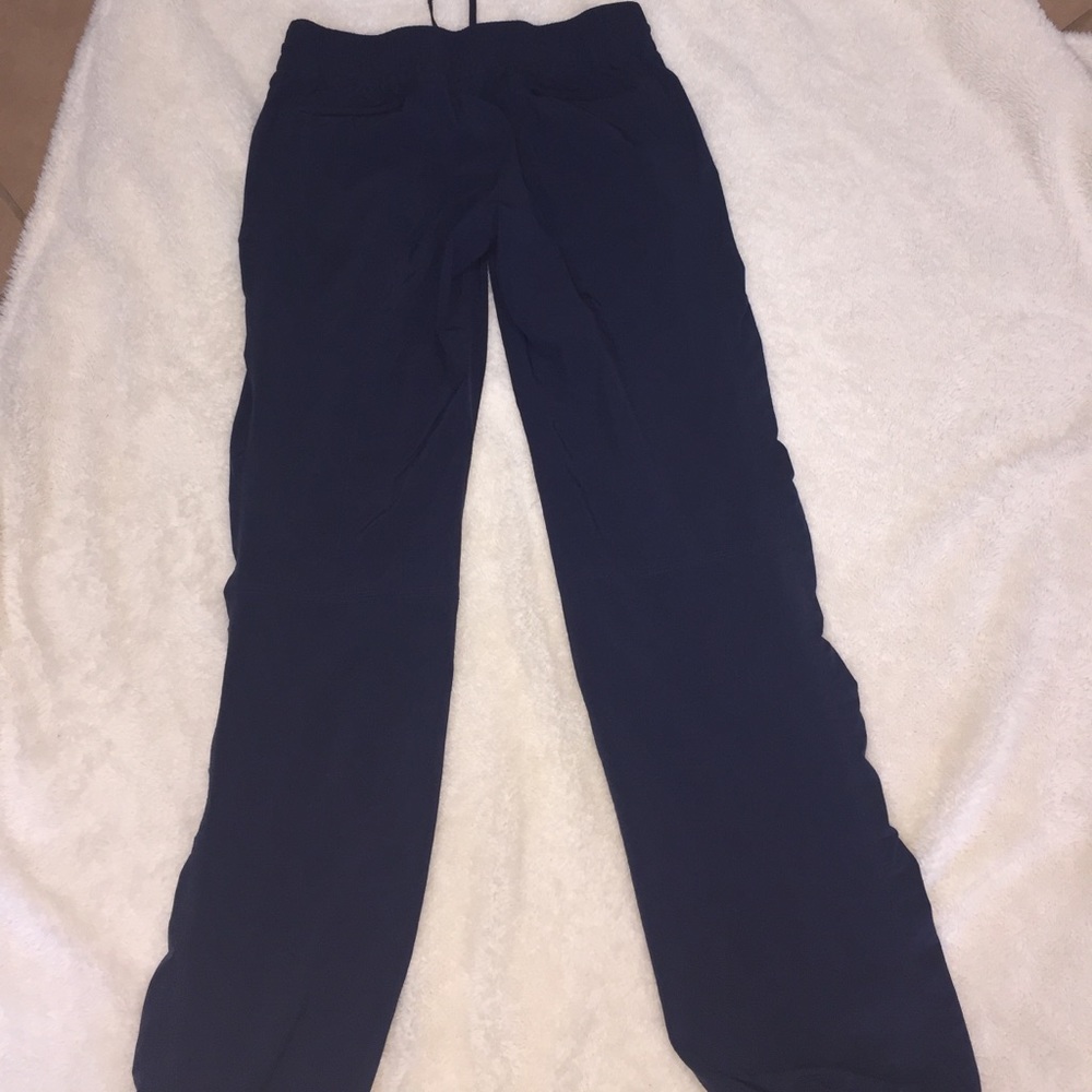 Athleta pants ! Size 4 - Picture 4 of 5