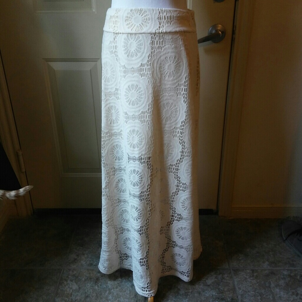 Cream Lace Knit Maxi Skirt by Lily White