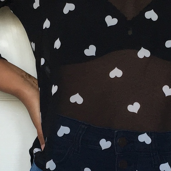 Sheer heart print high-low blouse - Picture 3 of 4