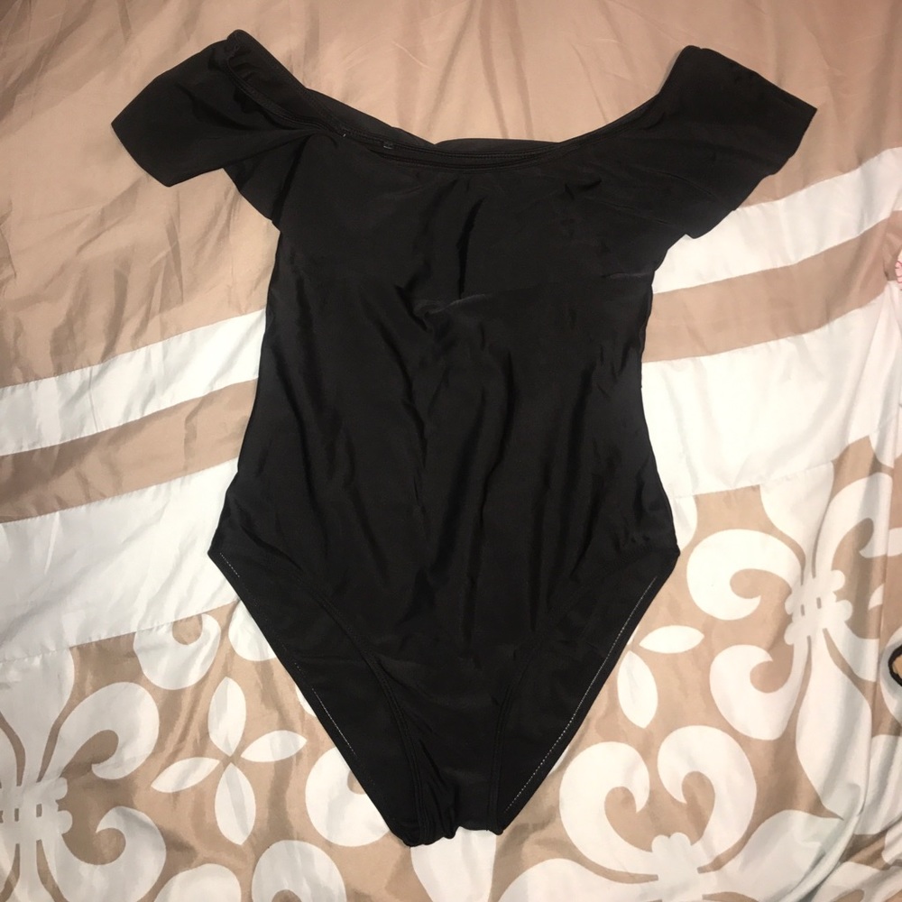 Off-The-Shoulder Ruffled One Piece Swimsuit