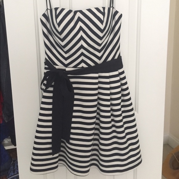 Navy and white strapless dress - Picture 1 of 2