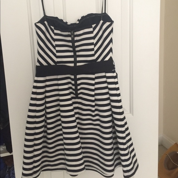 Navy and white strapless dress - Picture 2 of 2