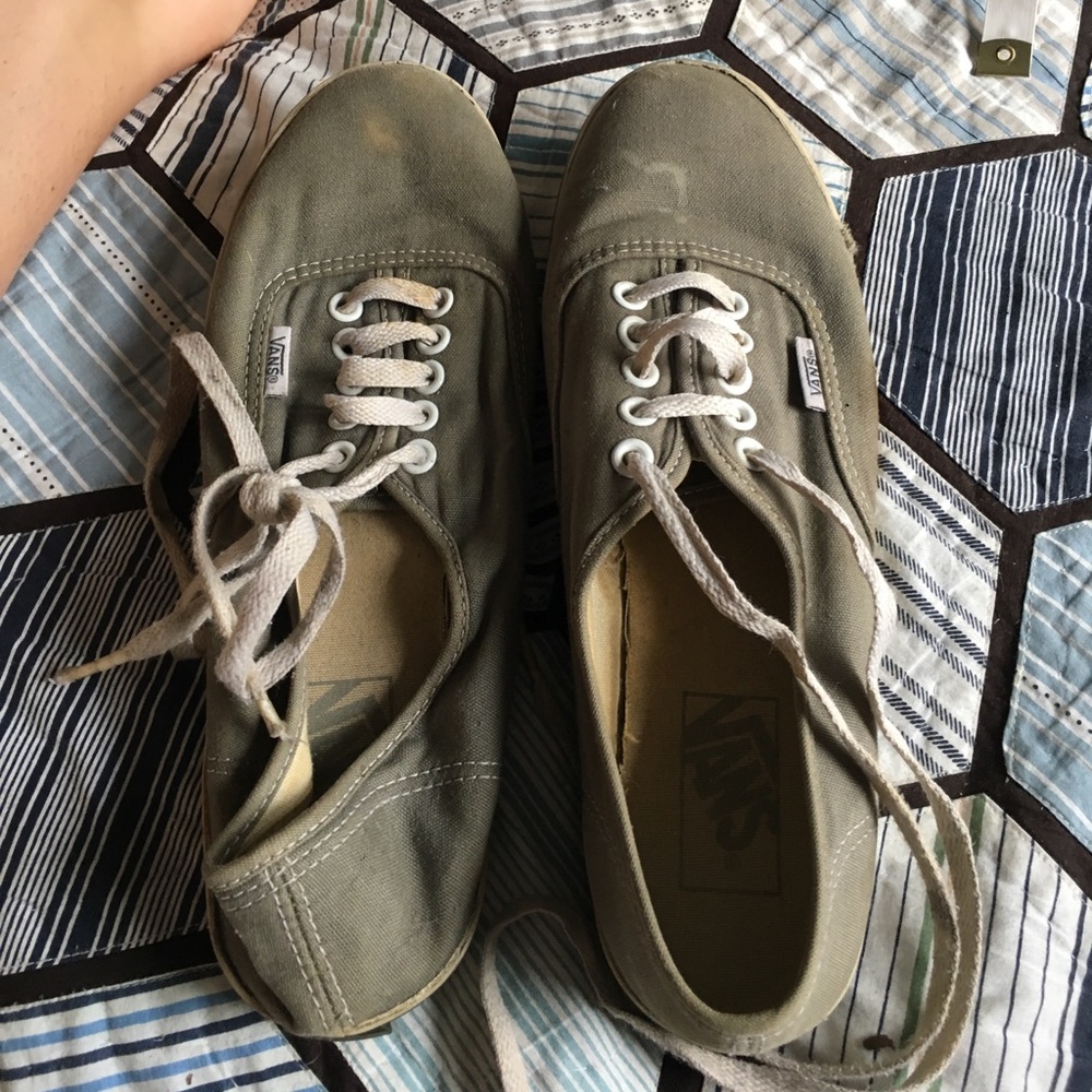 gray vans