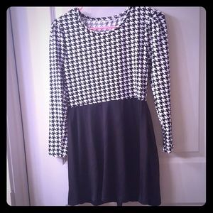 Black & White Pattern Dress, Long Sleeve