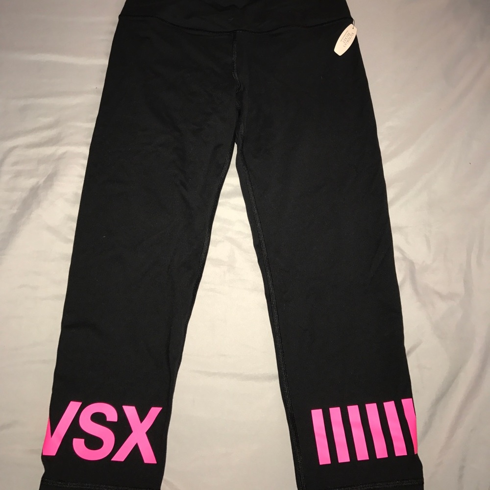 Victoria's Secret knockout capris - new! Medium