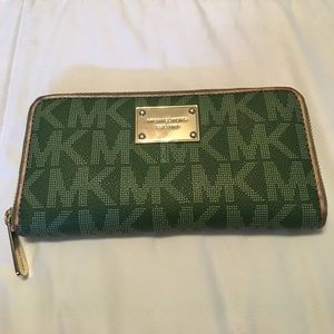 100% authentic Michael Kors wallet