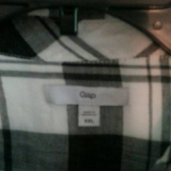 Gap Long Sleeve Button down - Picture 3 of 4