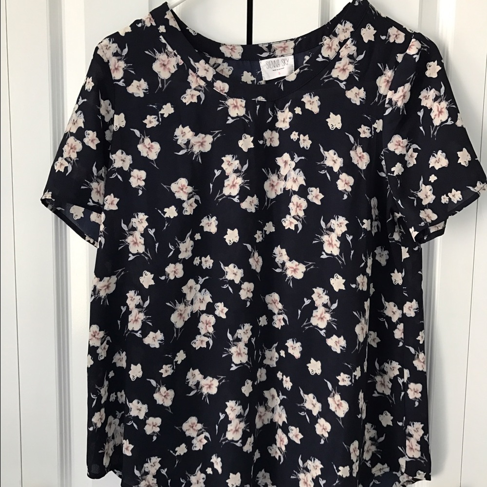 Dark navy floral shirt sleeve blouse