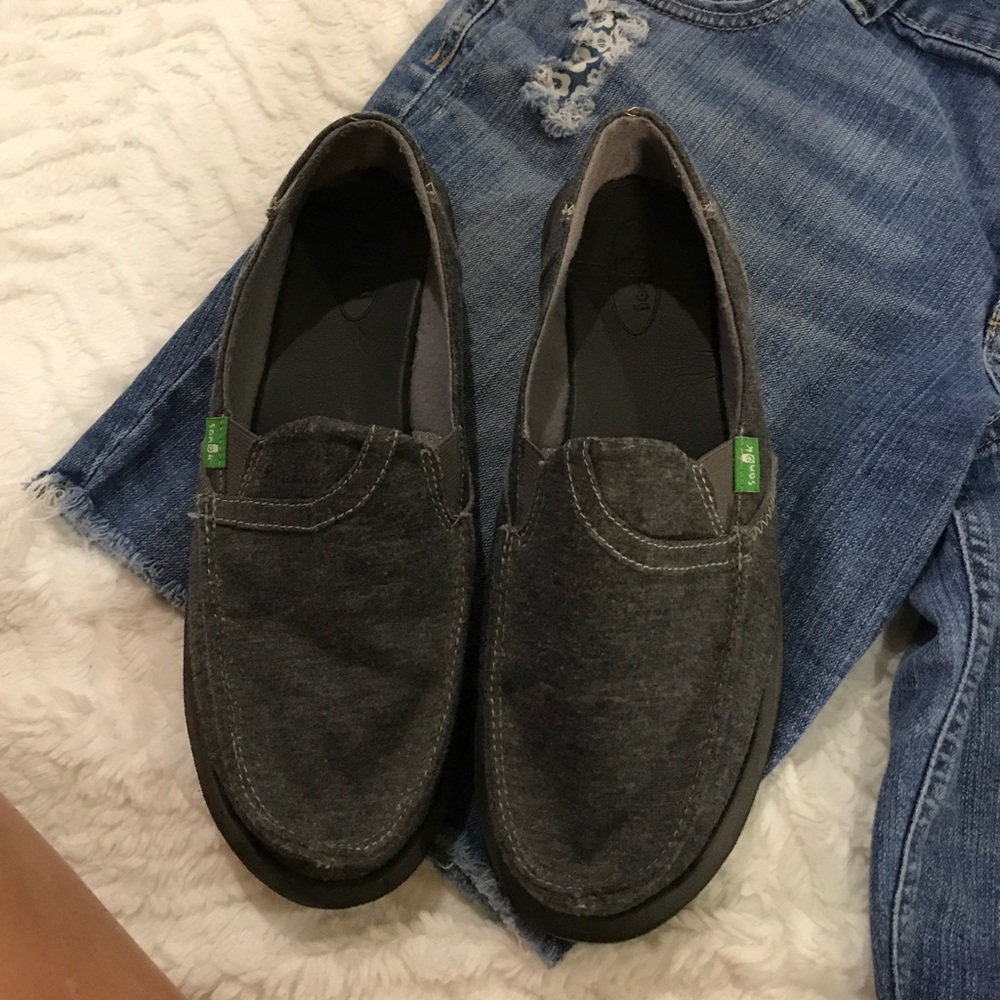 Gray Sanuks