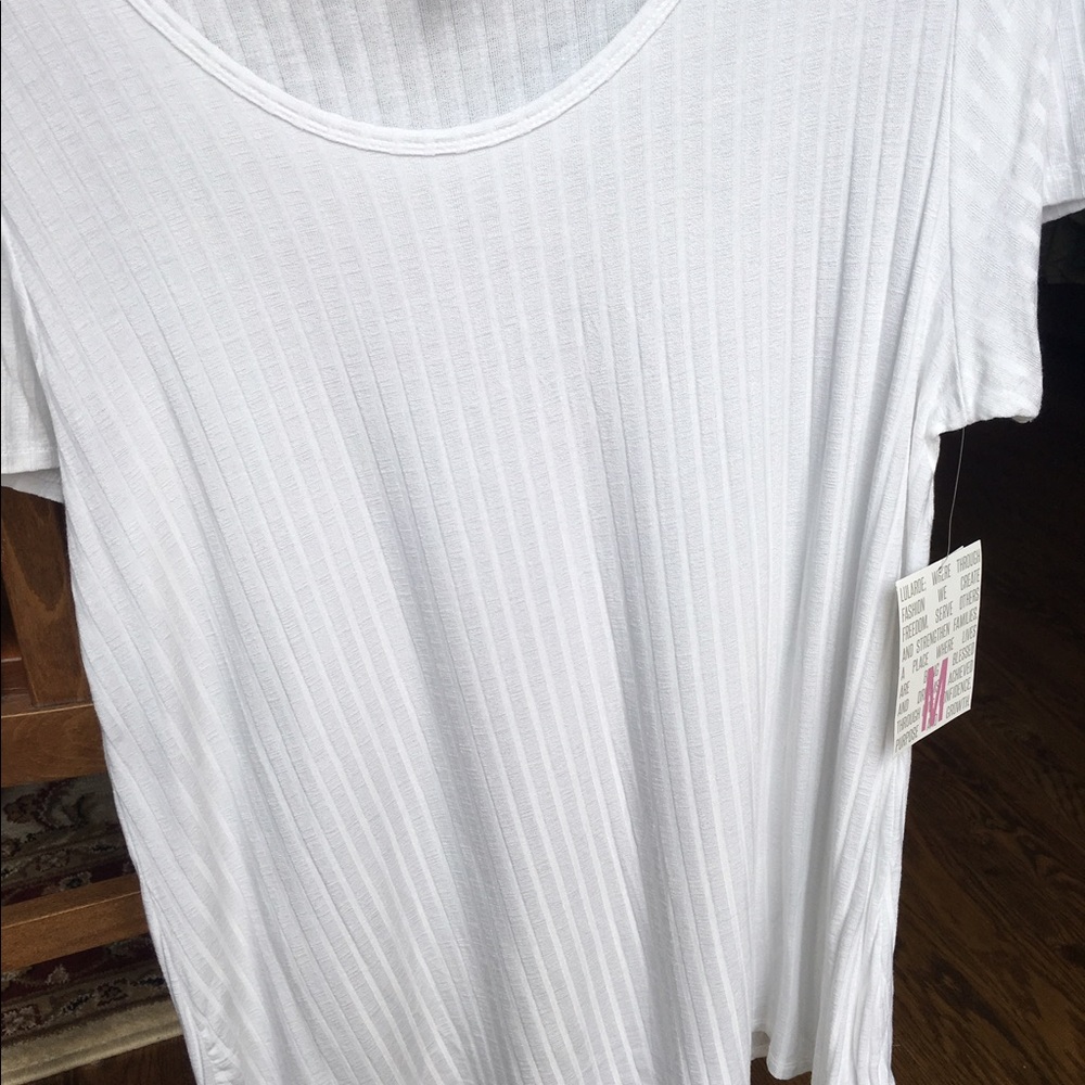 SOLID white RIBBED Lularoe medium classic t NWT