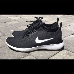 Nike Juvenate - Women's