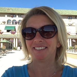 Meet your Posher, Traci