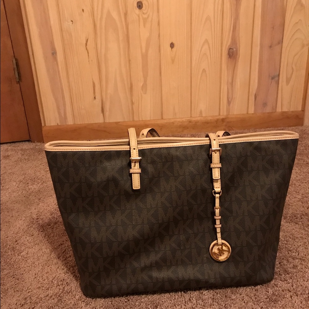 Michael Kors Purse 💯 authentic