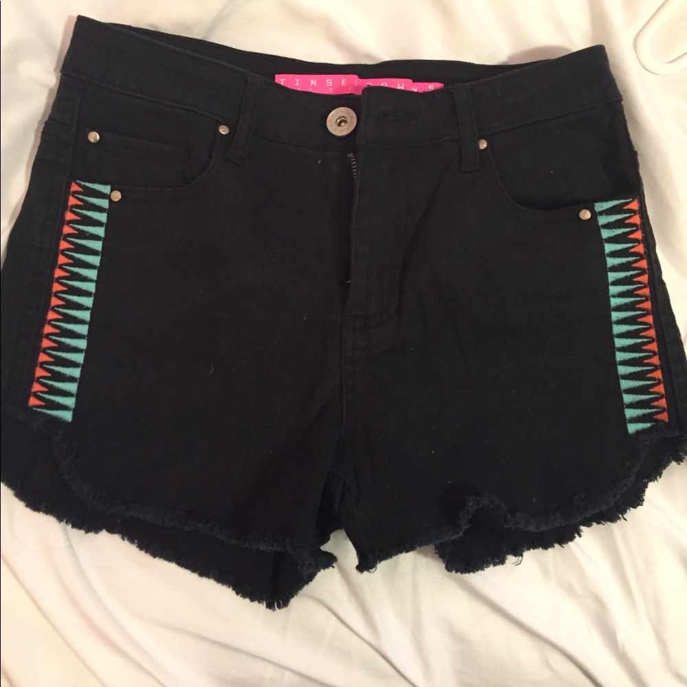 Black Aztec high waisted shorts! Size 5 fits small