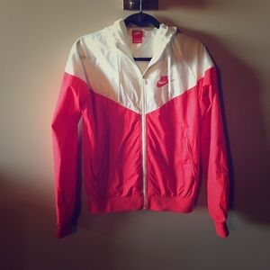 Nike lightweight jacket, like new