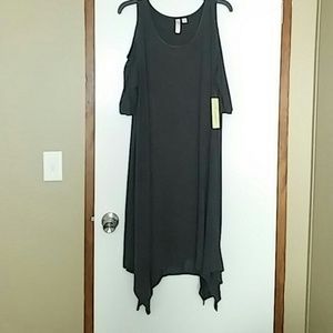 Knee length, sholderless gray dress