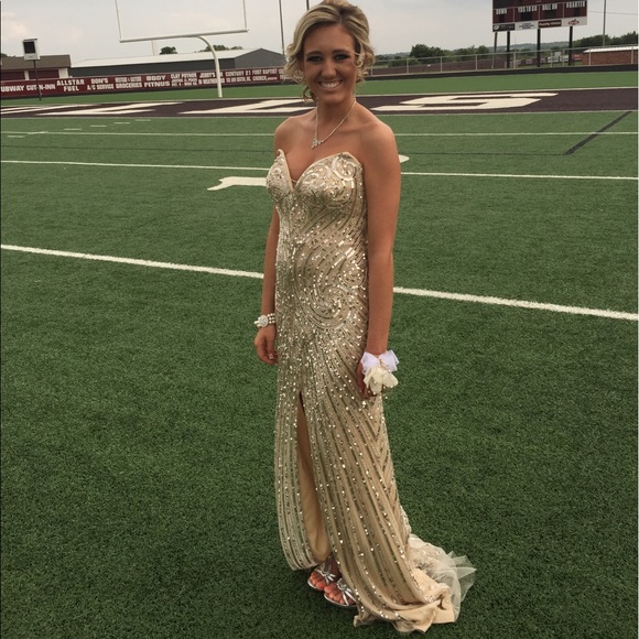 FORMAL/PROM DRESS - Picture 2 of 4