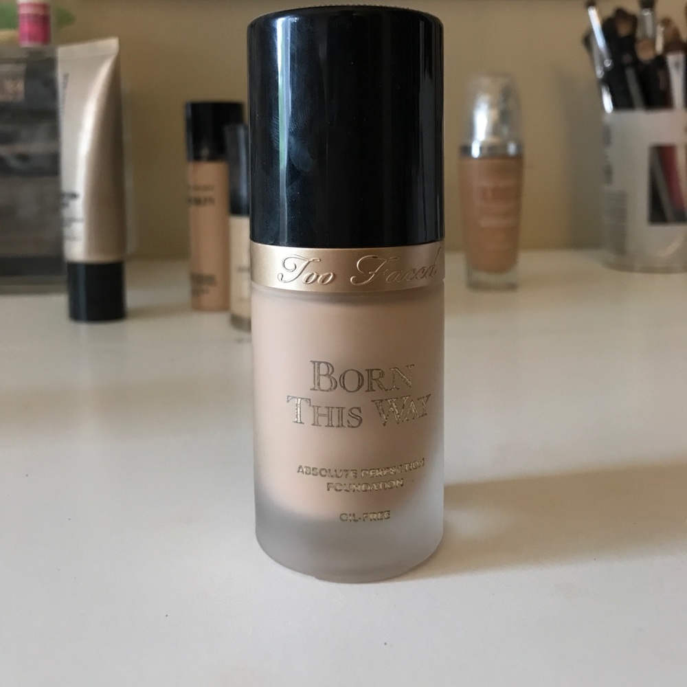Too Faced Born This Way Foundation