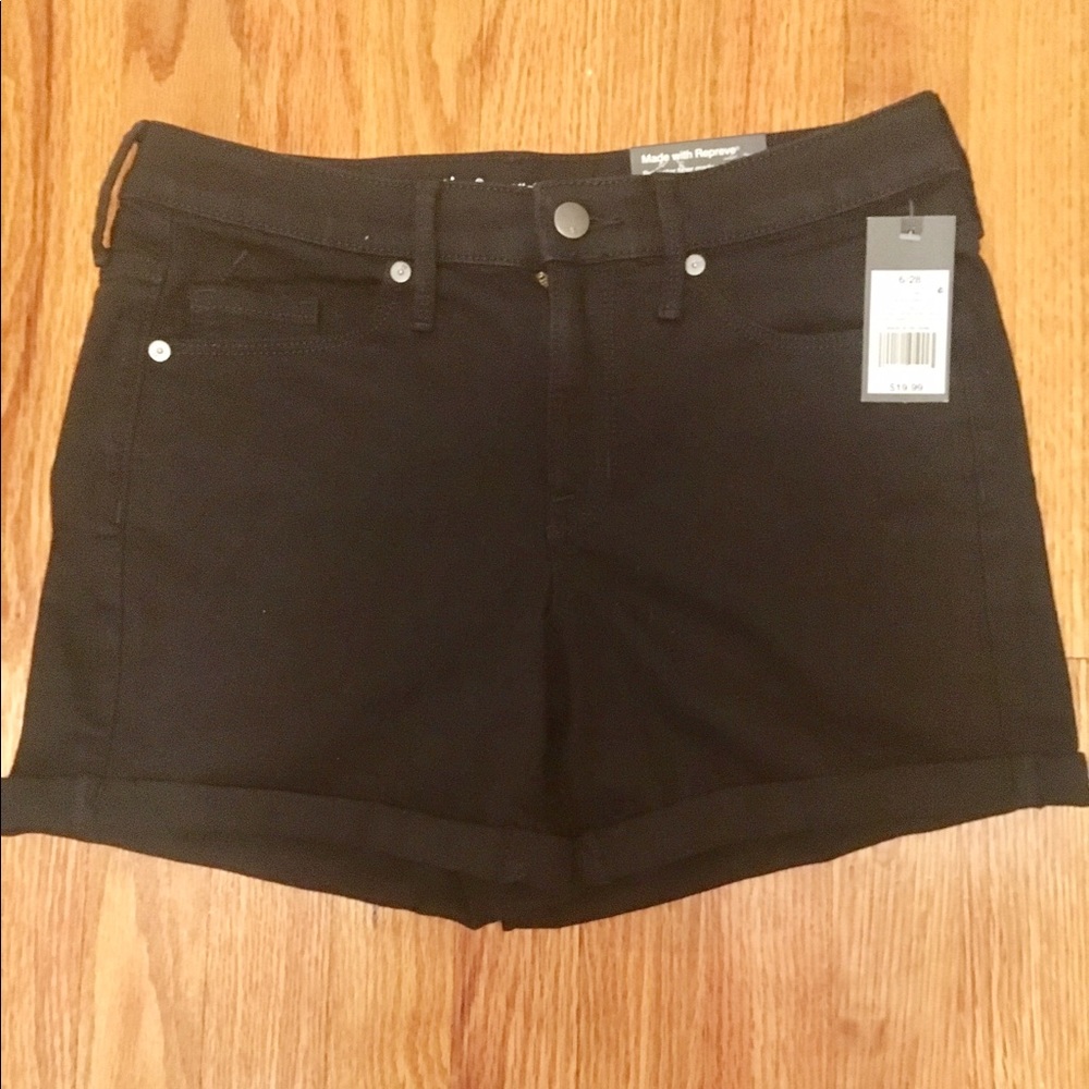 NWT Mossimo High Rise Midi black denim shorts.