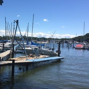 Meet your Posher, Elizabeth