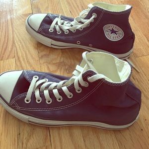 High-tops canvas sneakers
