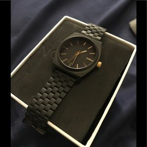 Nixon Watch