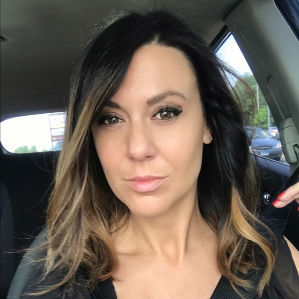 Meet your Posher, Kelly