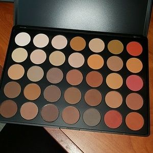Morphe 35OM Matte Palette