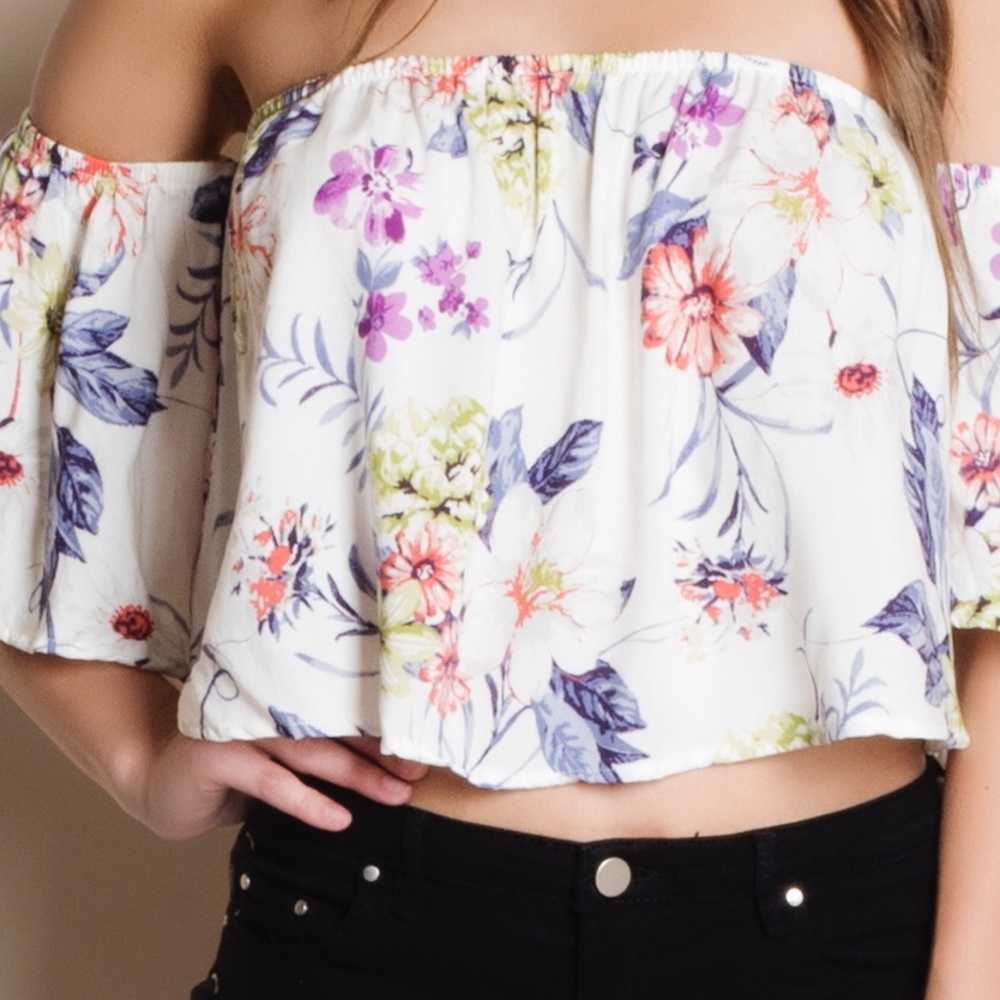 Off Shoulder Floral Top - Picture 4 of 4