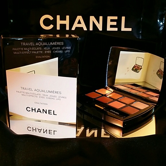 CHANEL Other - 🌟CHANEL🌟MULTI EFFECT PALETTE FOR EYES CHEEKS LIP
