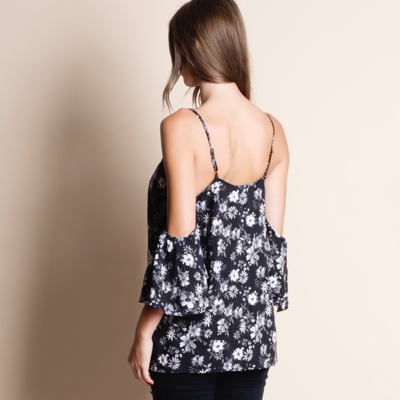 Cold Shoulder Floral Top - Picture 3 of 4