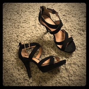 REPORT Platform Sandals Heels
