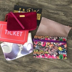 Hand bag w/zippers!! Great for pocket books!!