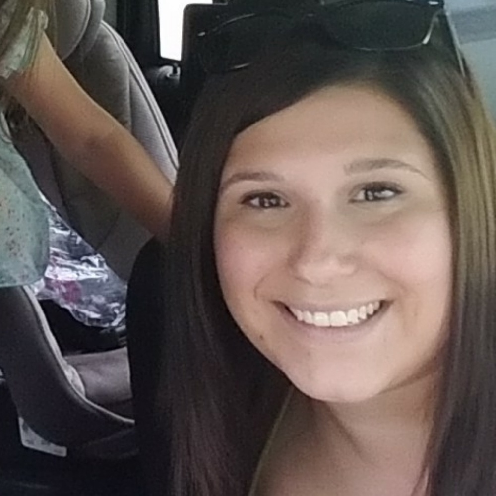 Meet your Posher, Courtney