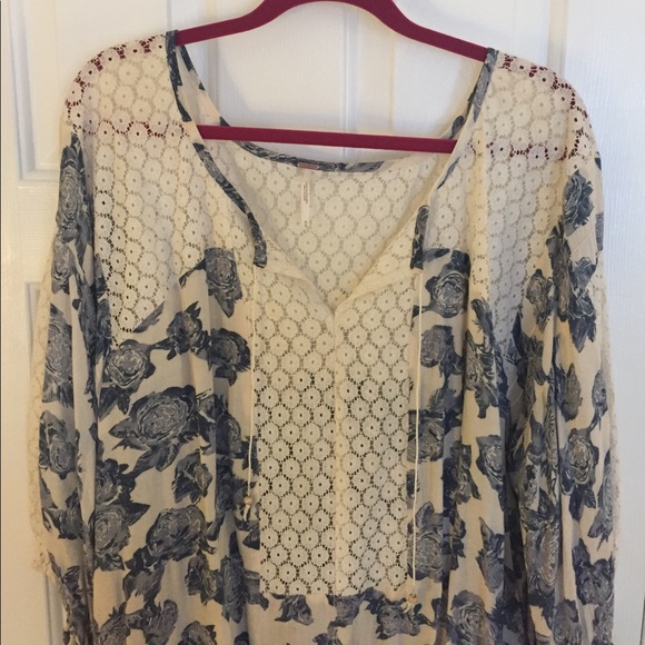 Free People Flower Blouse - Picture 3 of 4