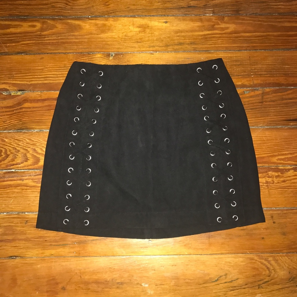 H&M black mini skirt