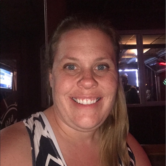Meet your Posher, Becki - Picture 1 of 1