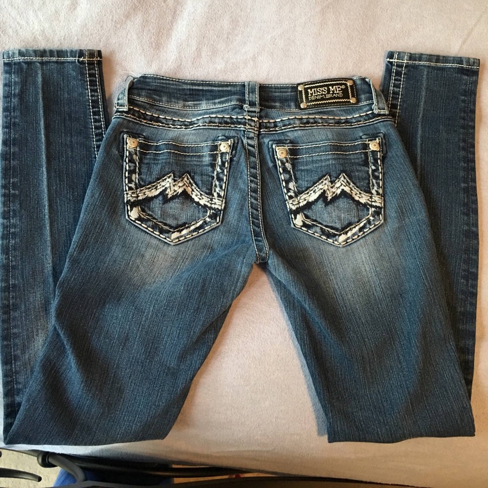 Size 25 Miss Me skinny jeans