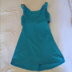 Lululemon Racer Back w Bra Attached - Size 6