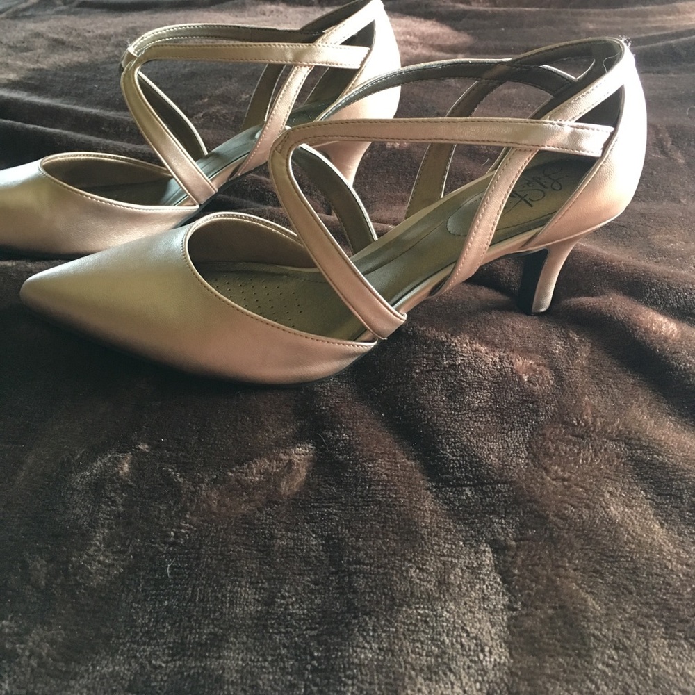 Rose gold seamless shoes