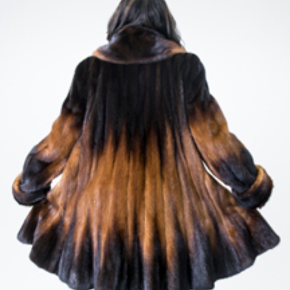 Meet your Posher, Andrea - Picture 3 of 3