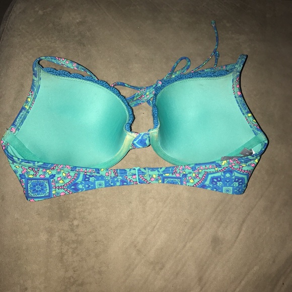 Aerie Push-Up Bikini Top 32C (Offers Welcome) - Picture 2 of 3