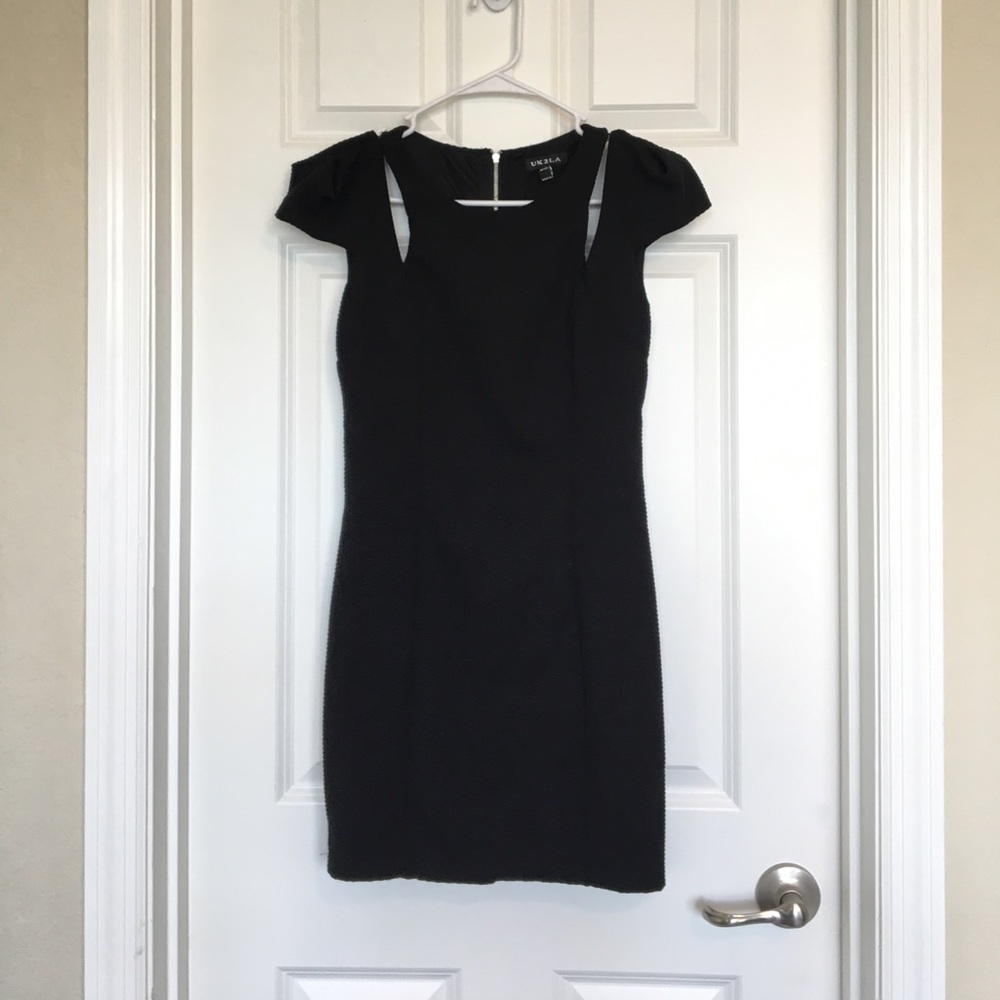 Black cap sleeve cutout mini dress