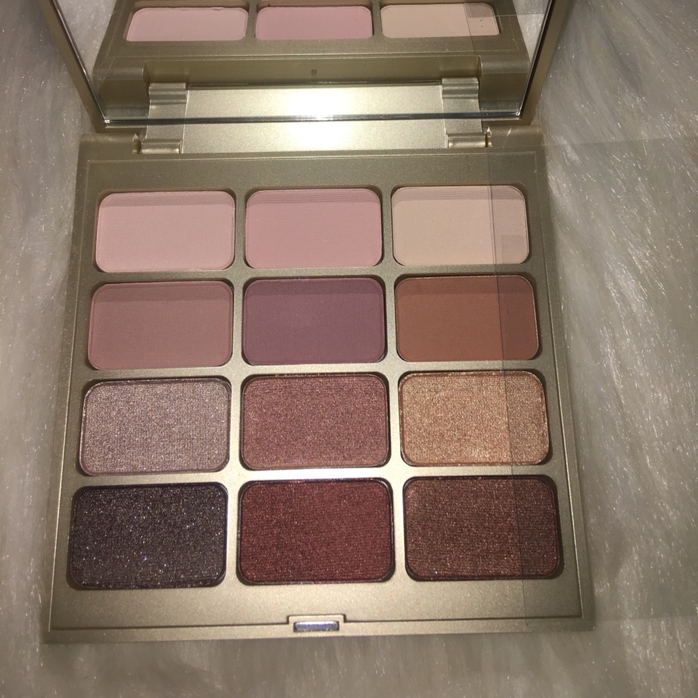 STILA Matte 'N Metal Eye Shadow Palette