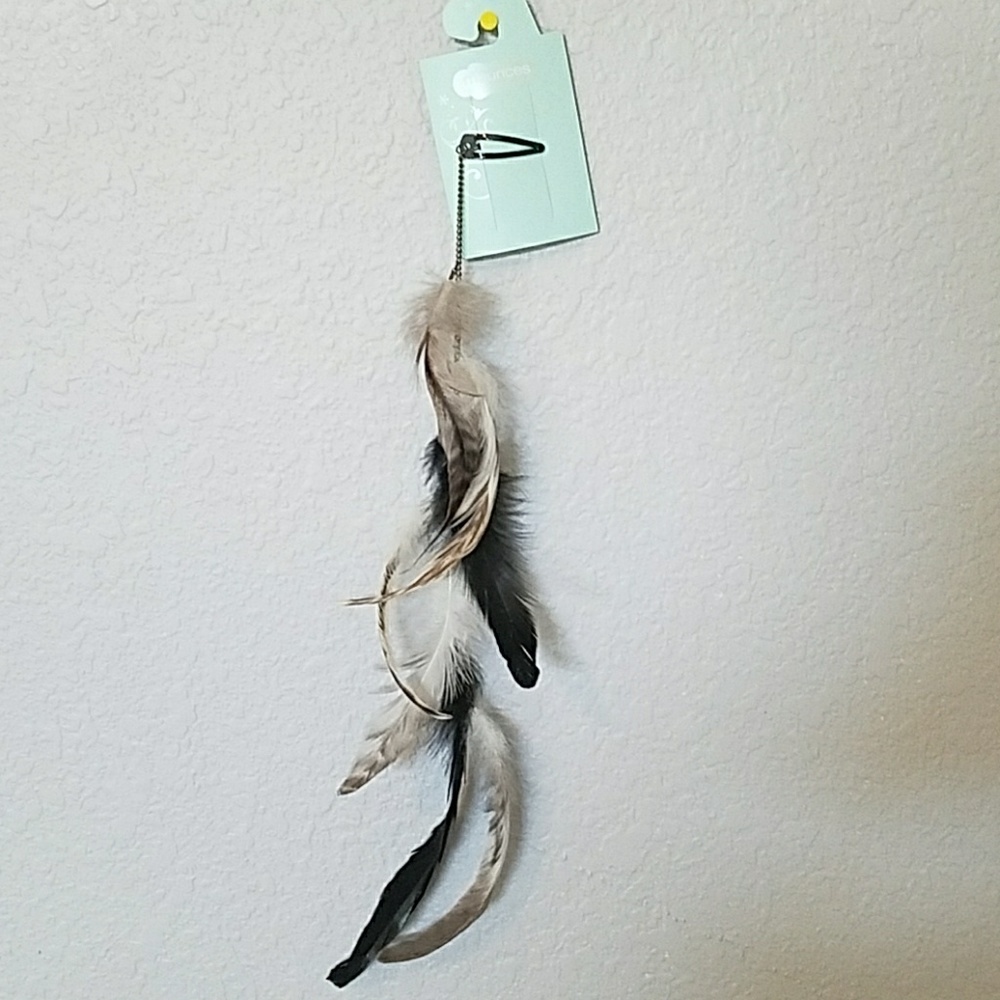 Feather hair clip