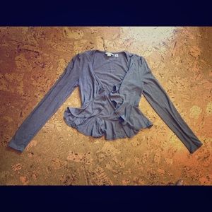 Light ruffled cardigan