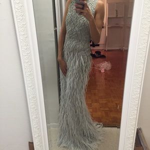 Alice & Olivia Vaughn Beaded & Feather Gown Size 0