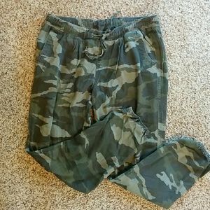 Roxy camo lightweight pants