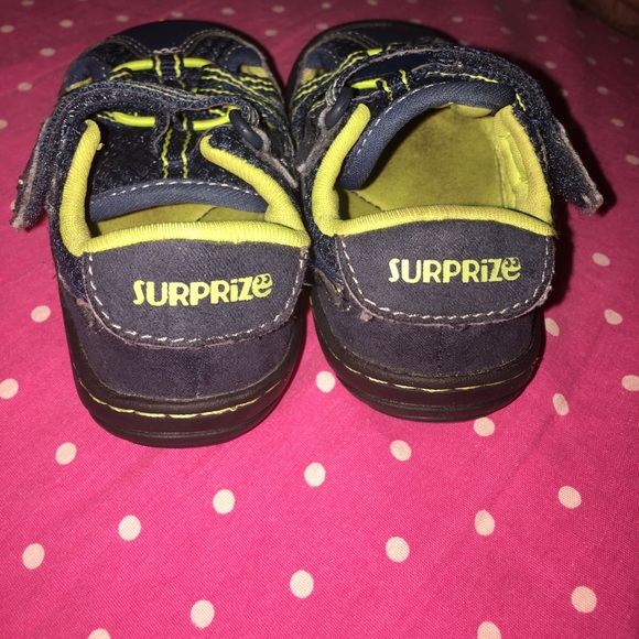 Toddler shoes - Picture 2 of 3