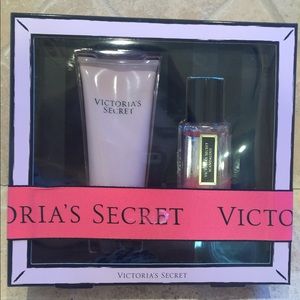 Victoria Secret scandalous -Perfume and Lotion set